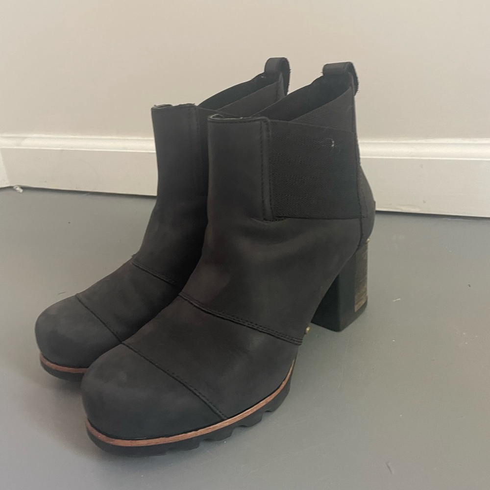 Sorel Addington Black Chelsea Boots